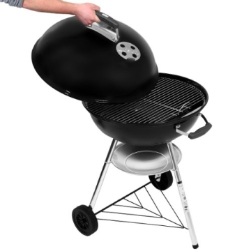 Test Weber Compact Kettle, Holzkohle-Kugelgrill 57 cm
